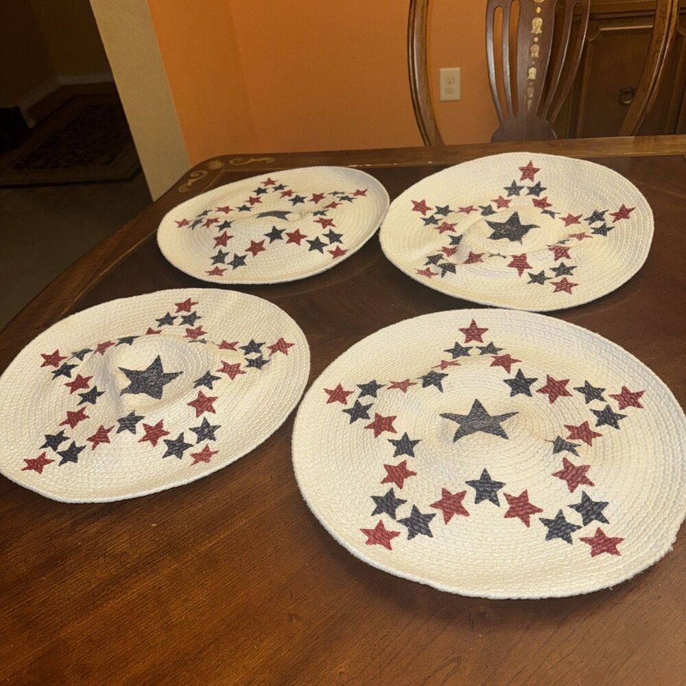 American Stars Unbranded Placemats (4)  14 inch ROUND